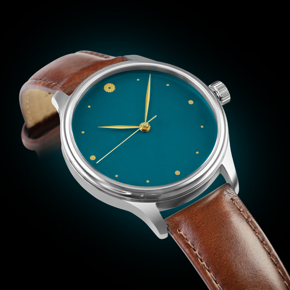 Side profile of automatic Urushi watch case