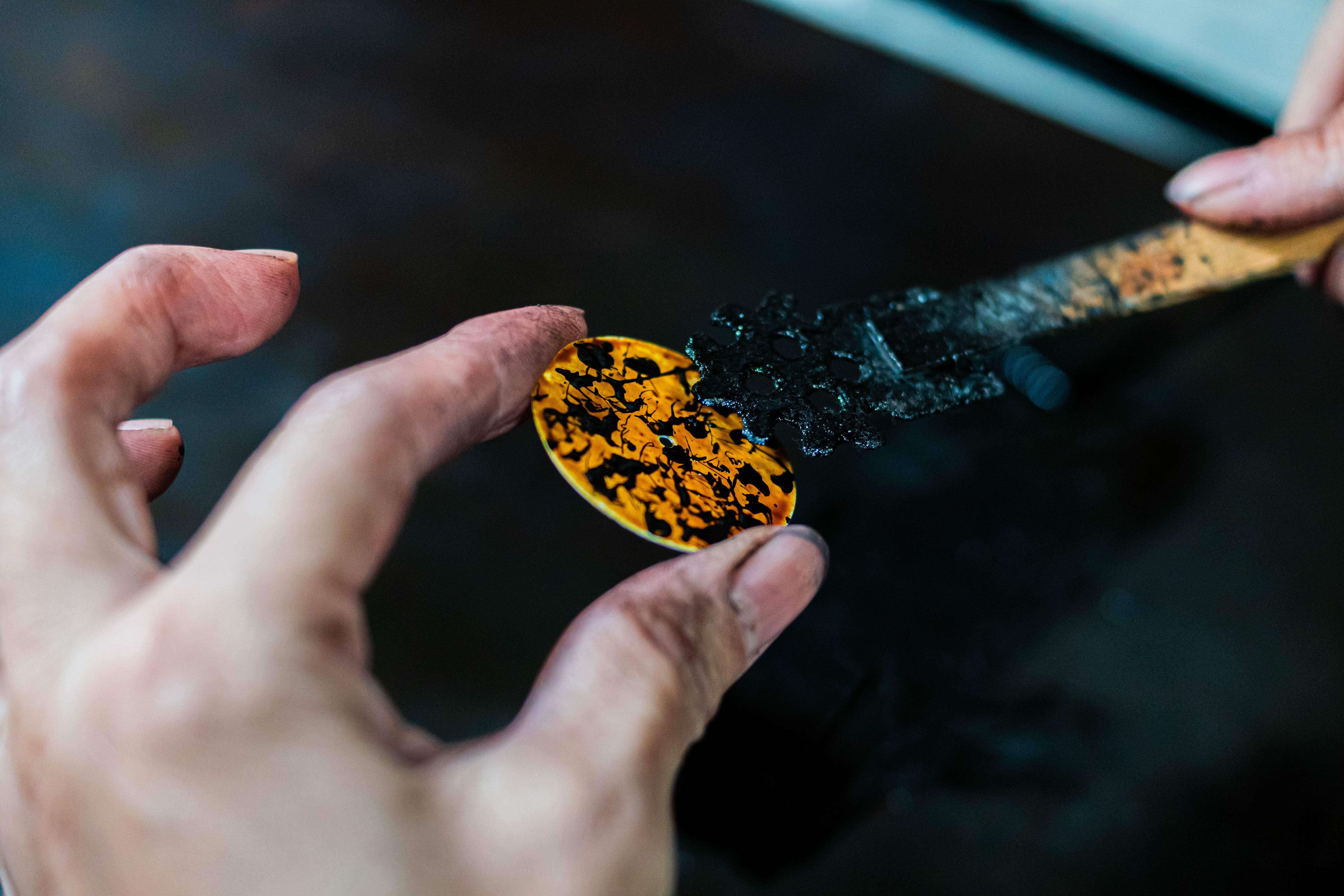 Wancher Watch urushi watch Master Oniyama using tsugaru nuri techqniue to apply patterns on a watch dial using urushi 