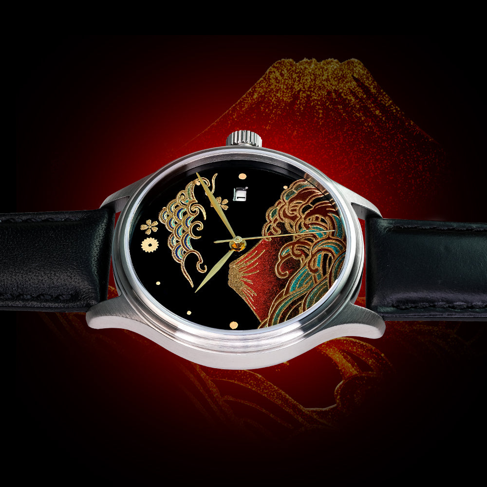 Luxury Japanese lacquer watch gold Mount Fuji motif handcrafted using traditional urushi Maki-e technique