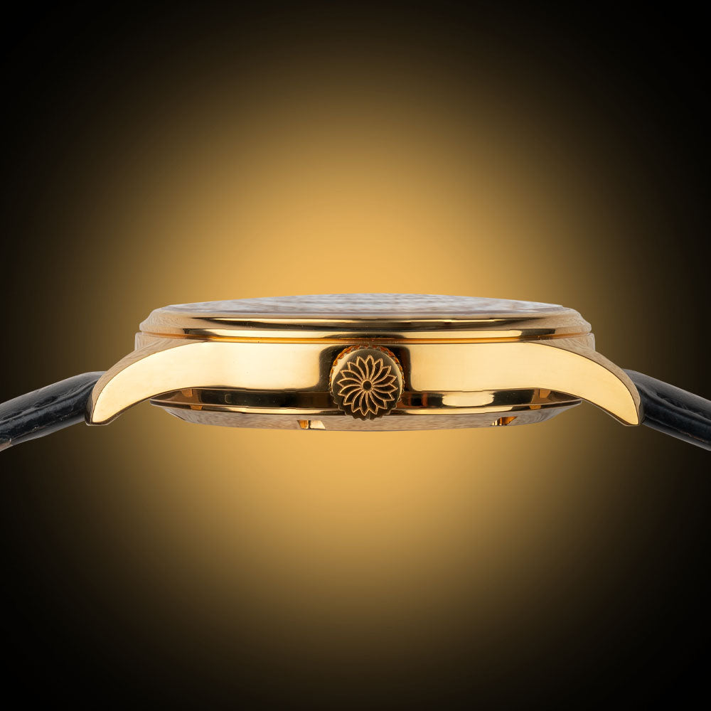 Artisan Urushi lacquer watch with textured Urushi Dial in Chawan-Iro Kabocha finish representing traditional Japanese Urushi craftsmanship