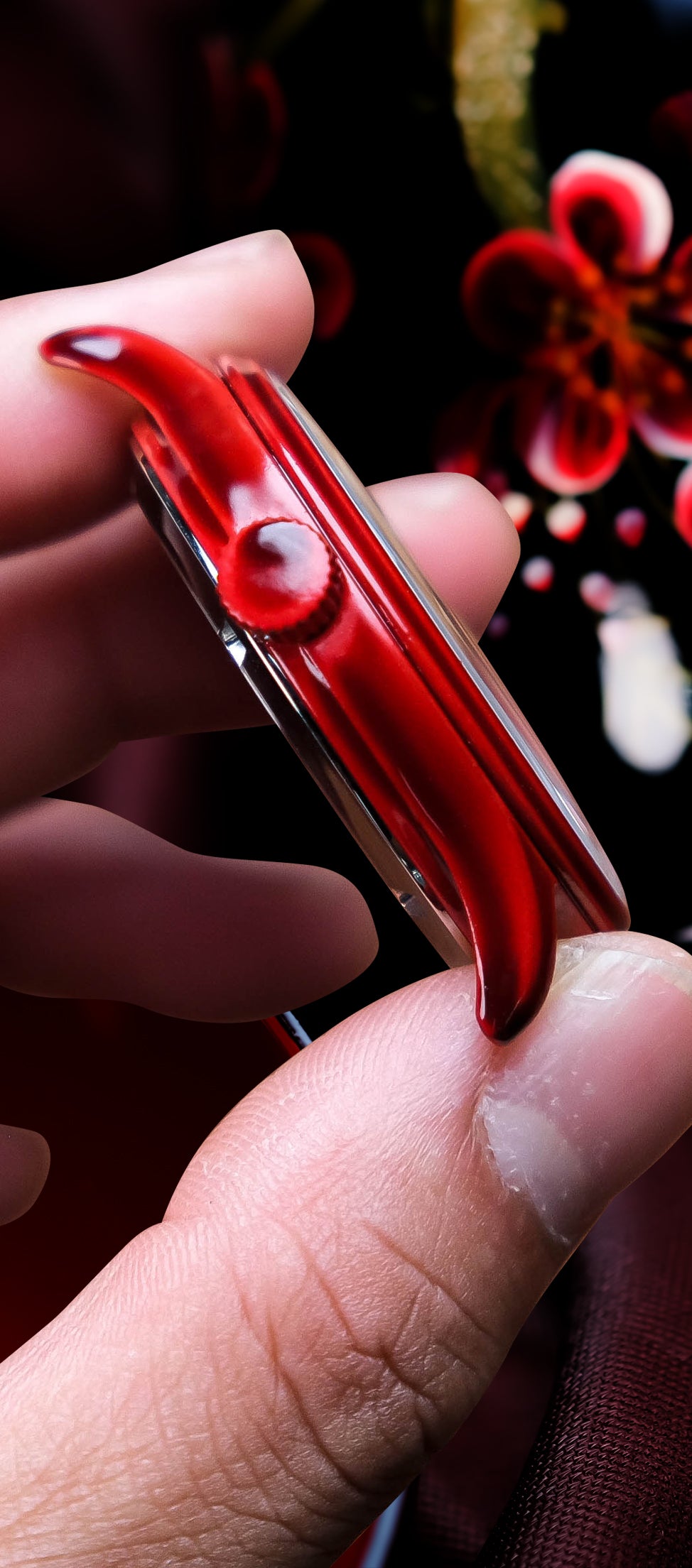 Hands on with World's 1st Urushi lacquered watch case with a akatamenuri urushi lacquered 316L Stainless steel watch case world first dream watch urushi case by wancher watch 