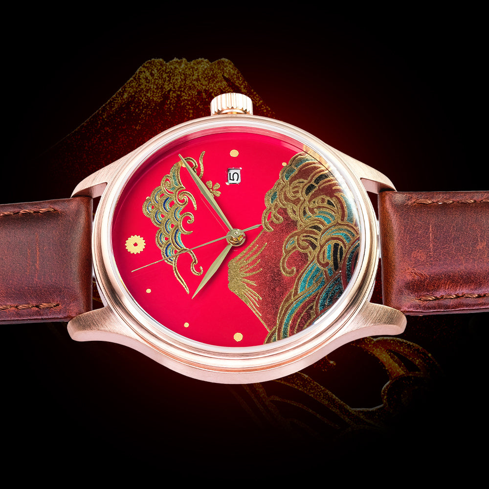 Luxury Japanese lacquer watch gold Mount Fuji motif handcrafted using traditional urushi Maki-e technique